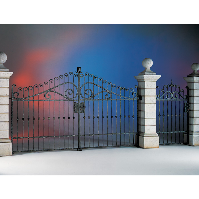 Trieste Estate and Pedestrian Gate